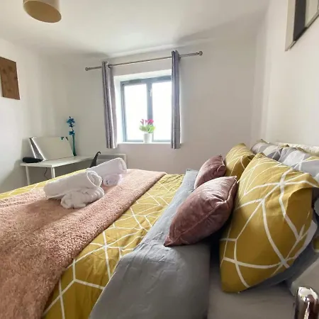Beach Front Apt With Stunning Sea View Swansea Exterior photo
