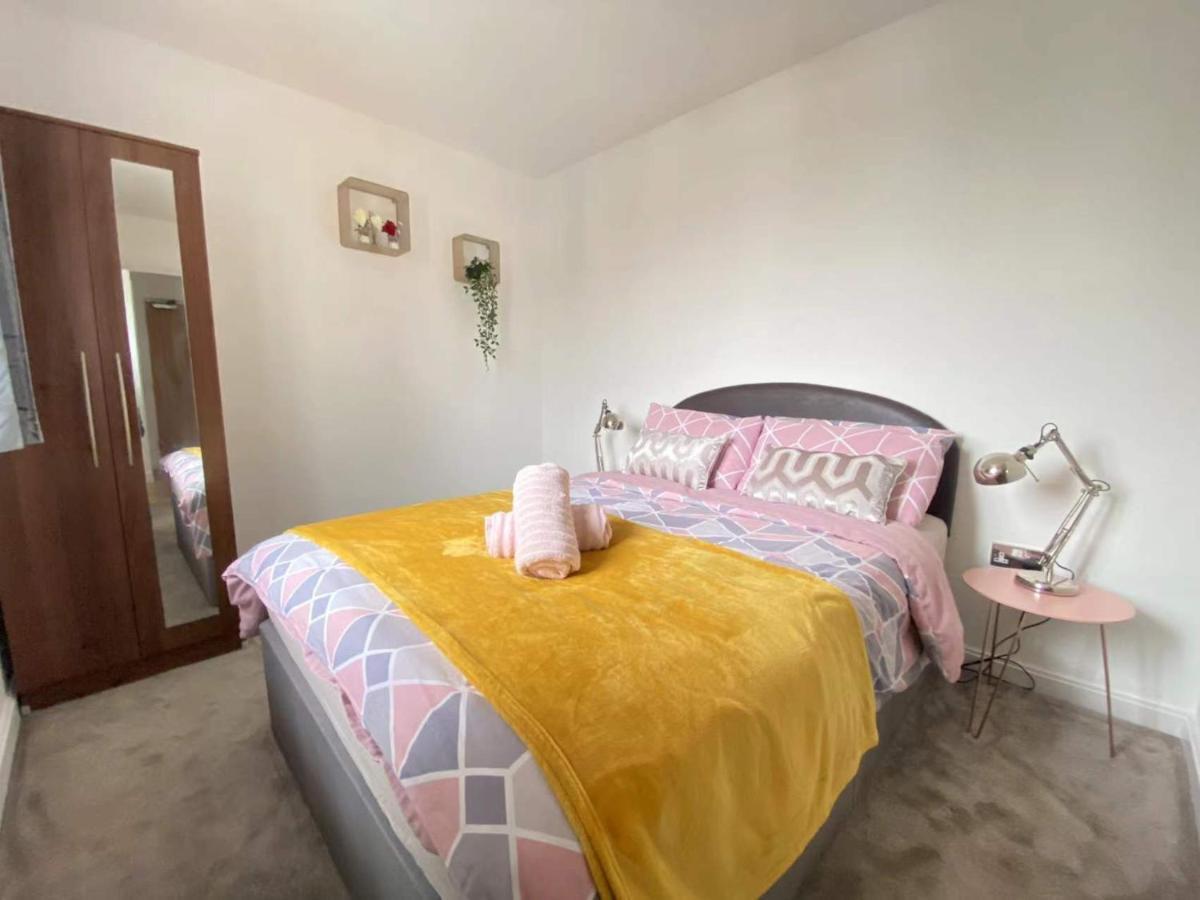 Front With Stunning Sea View * Суонси