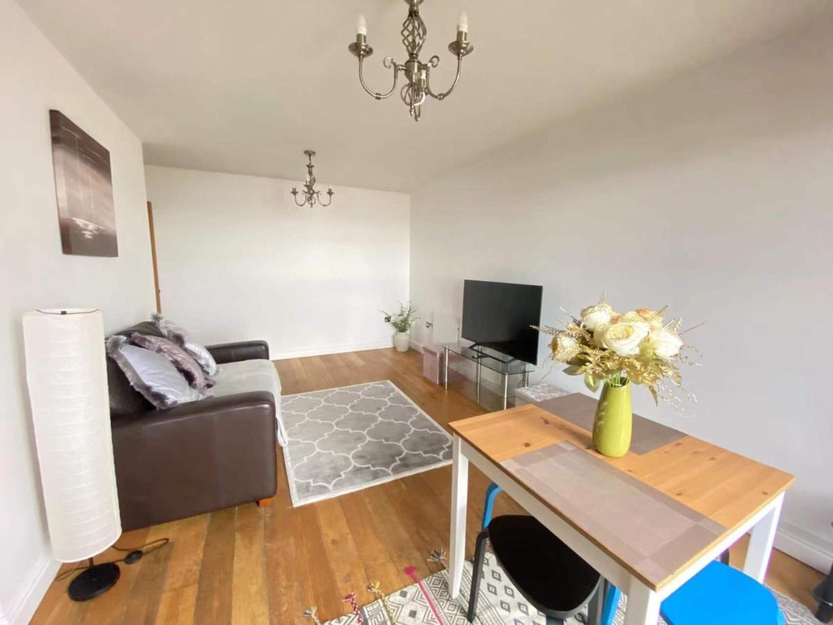 Апартаменты Front With Stunning Sea View Суонси